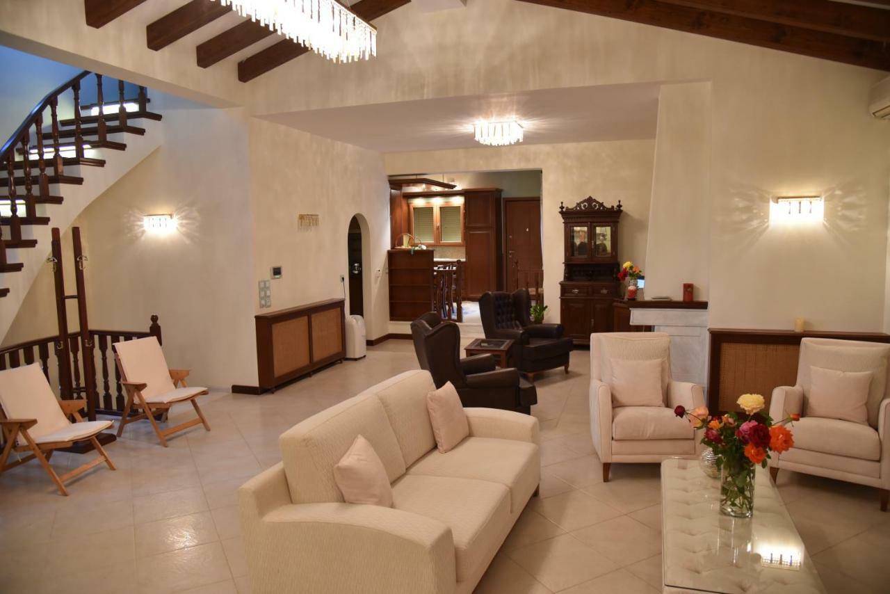 Epavlis Nadine Corfu Villa Gouvia
